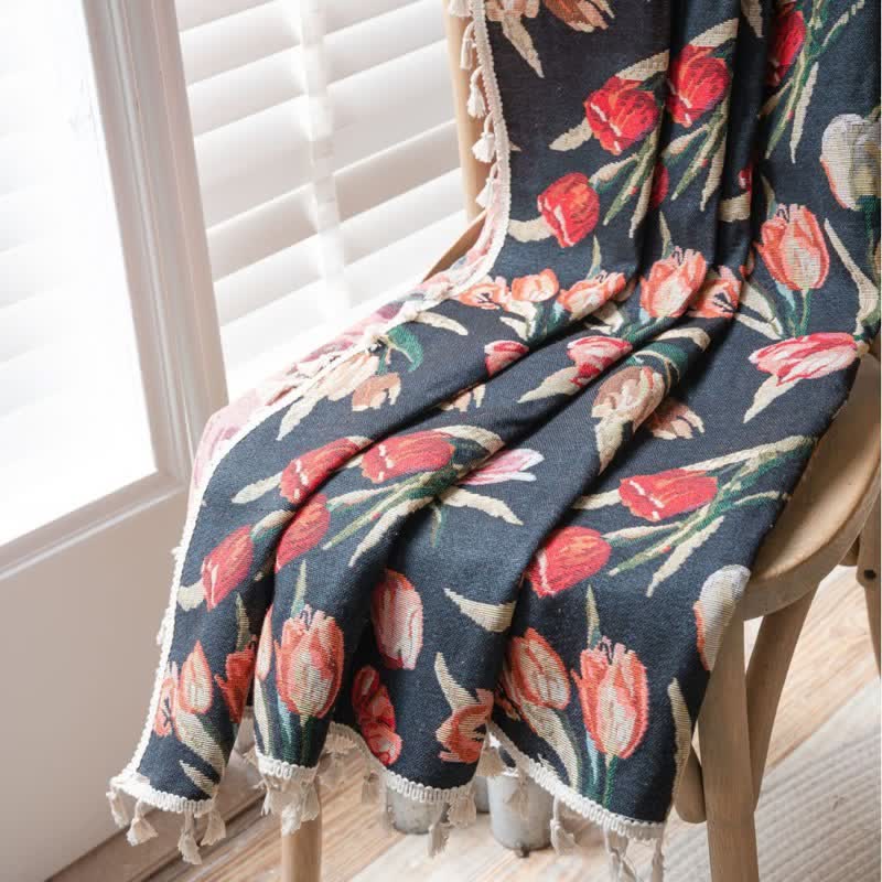 Jacquard curtain with tulips and tassels