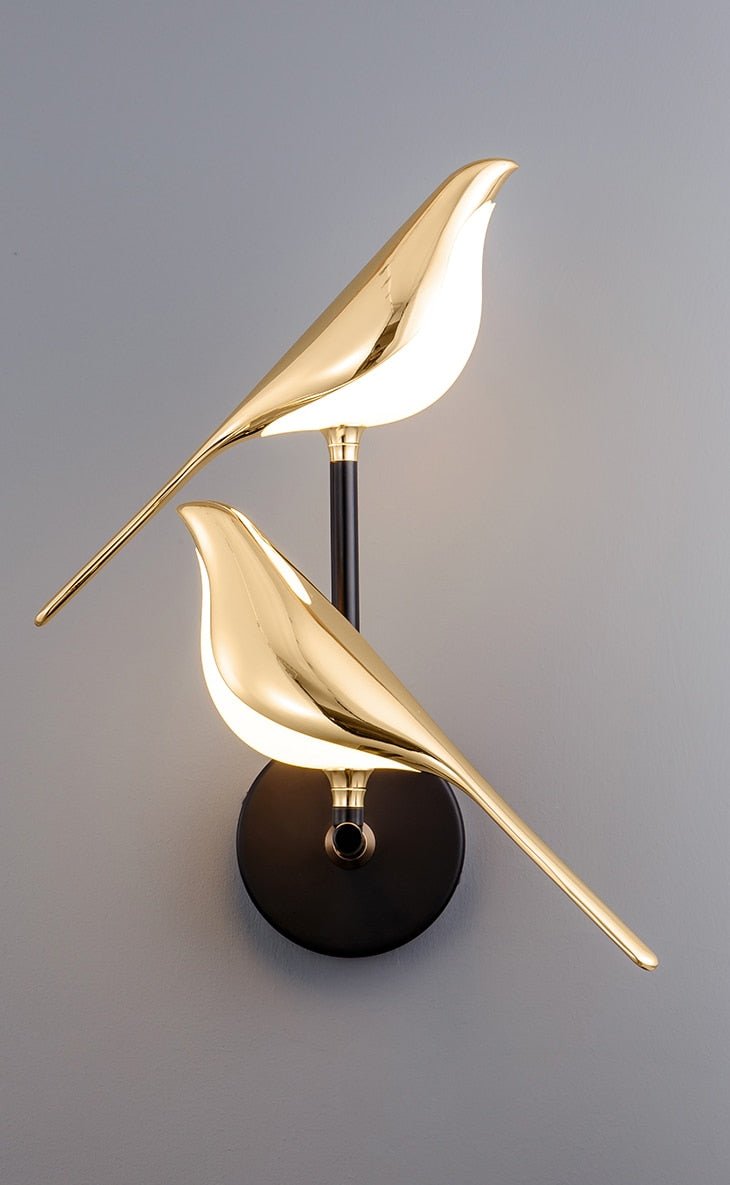LED lampa ve tvaru ptáka s magnetickým uchycením