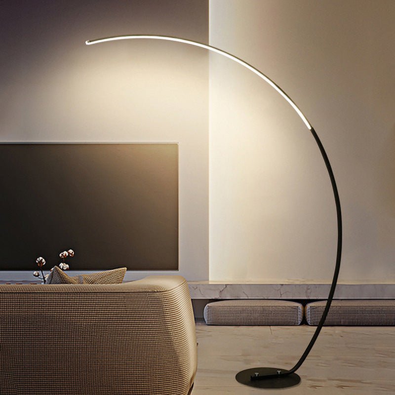 Lampadaire LED avec bras incurvé