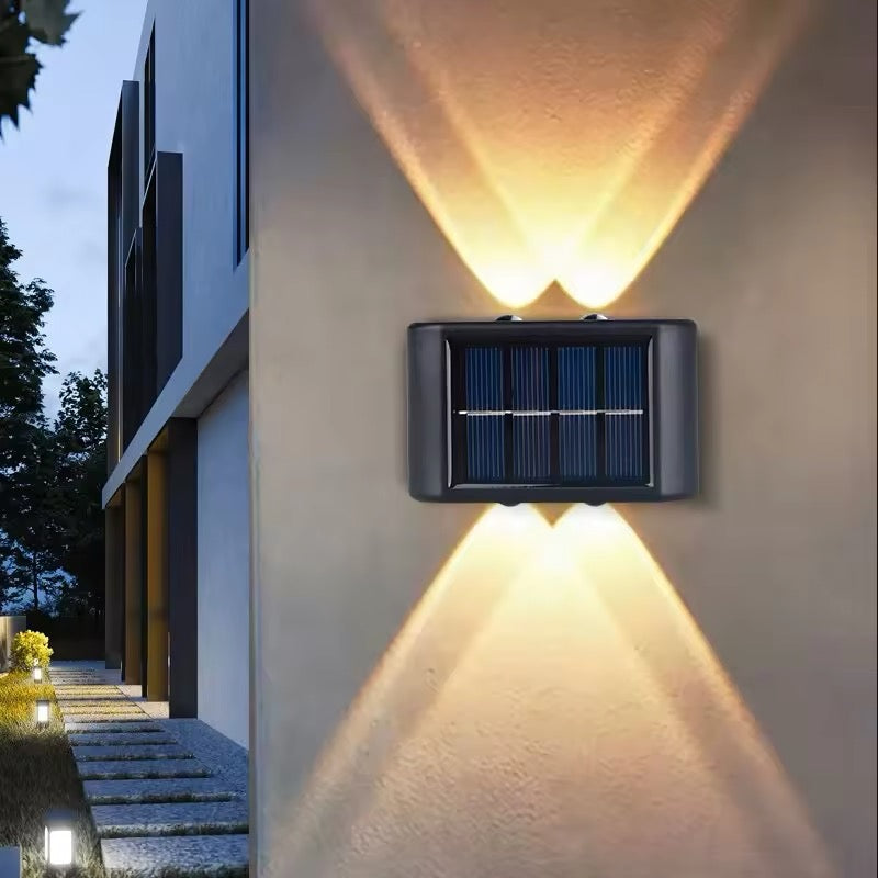 Solární nástěnné LED svítidlo na fasádu