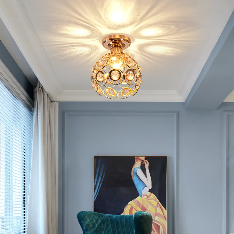 Plafonnier avec des globes en verre