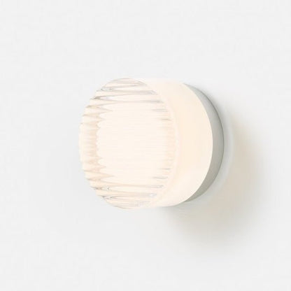 Nástěnná LED lampa s matným difuzorem