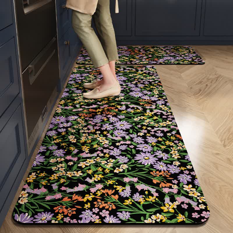 Non-slip mat with daisies