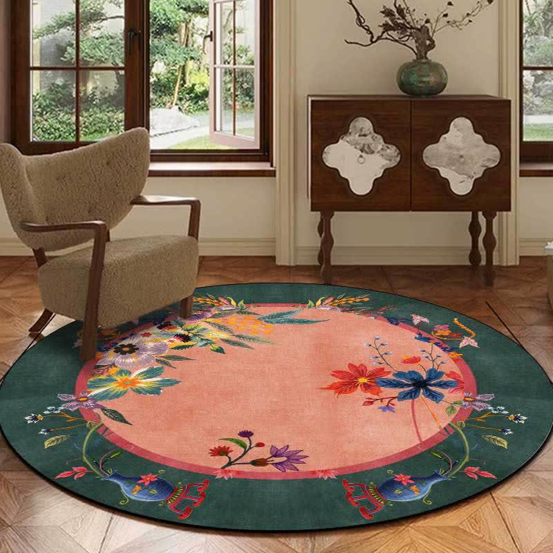 Tapis rond fleuri avec une touche corail
