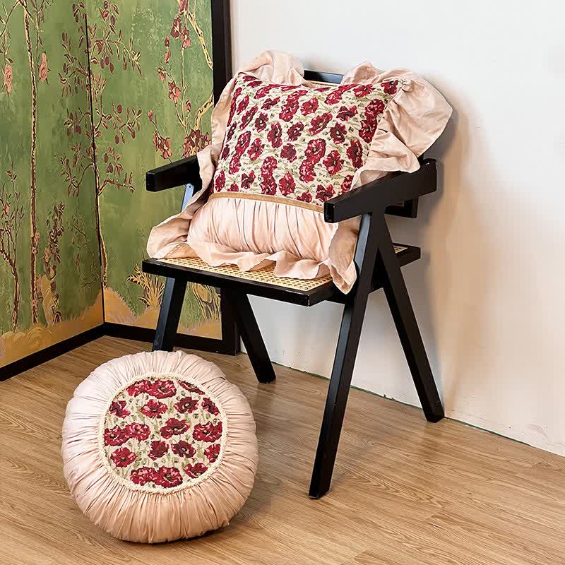 Coussin floral à volants