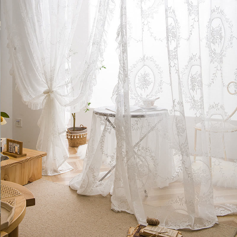 Sheer curtain with lace