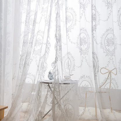Sheer curtain with lace