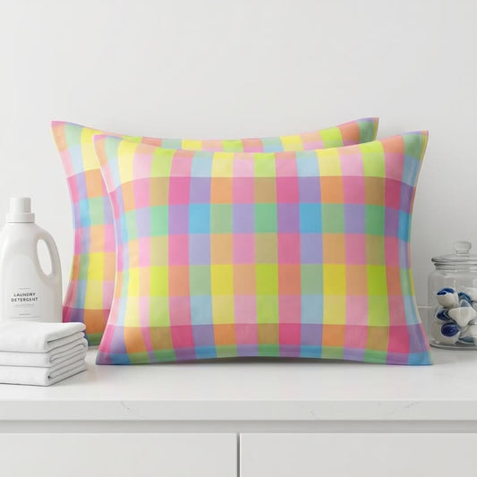 Plaid cushion cover with a zipper