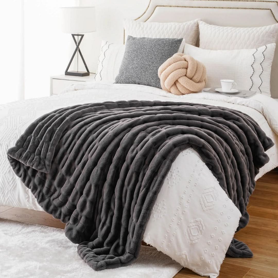 Soft and lightweight fleece blanket