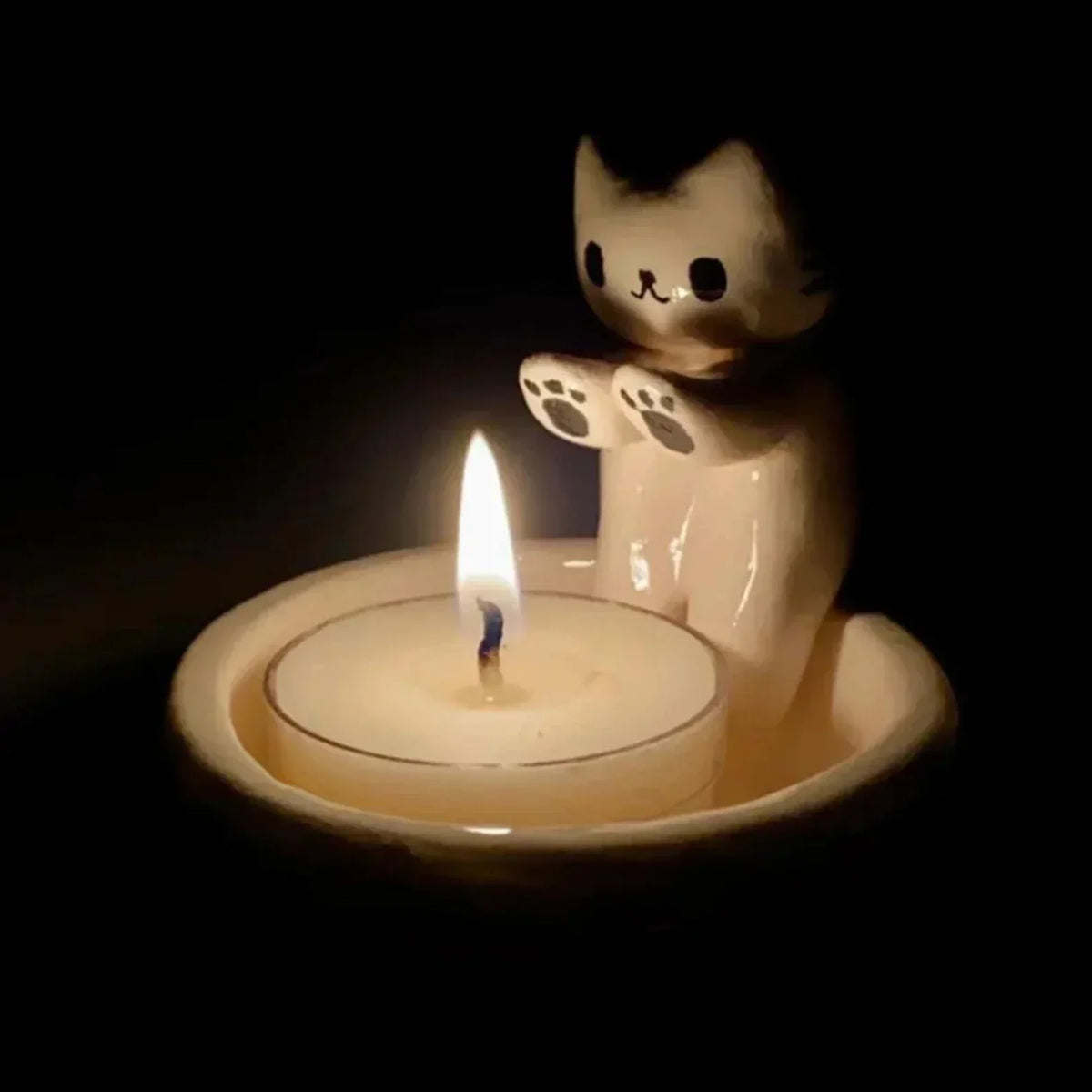 Cat-shaped candle holder