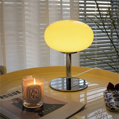 Stolní LED lampa s kulatým stínidlem