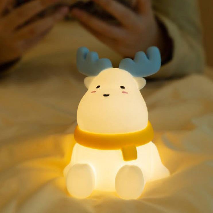 Reindeer-shaped LED lamp