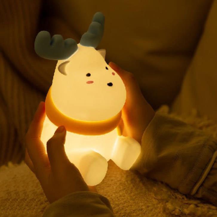 Reindeer-shaped LED lamp