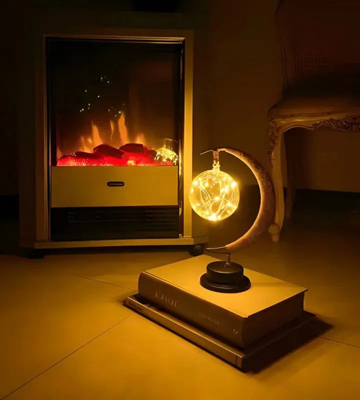 LED lampa ve tvaru měsíce na baterie
