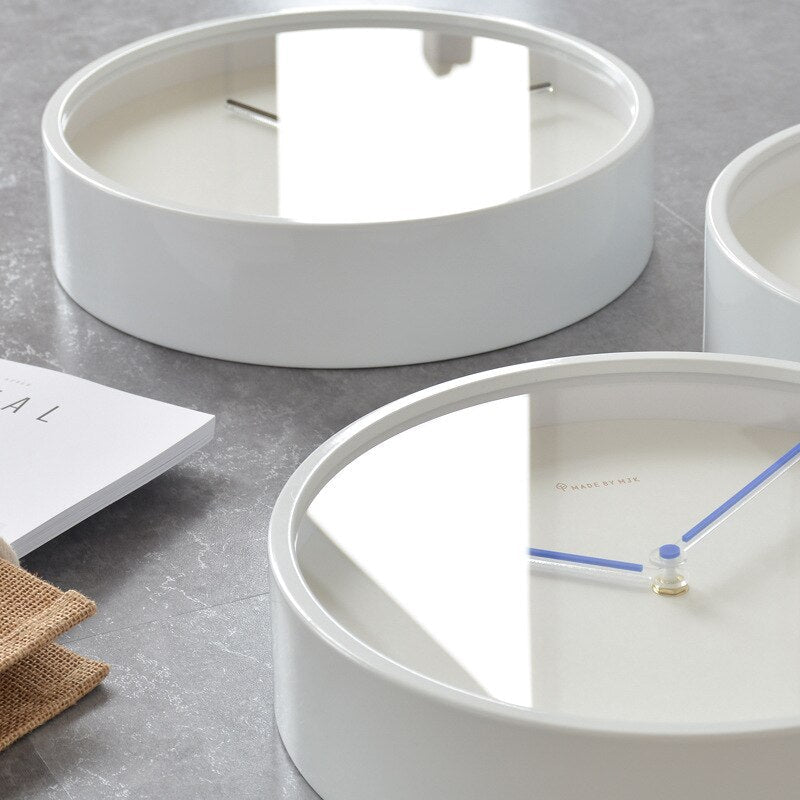 Horloge murale minimaliste