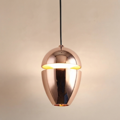 Lampa wisząca z metalowym kloszem