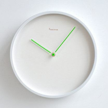 Horloge murale minimaliste