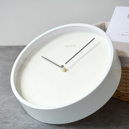 Horloge murale minimaliste