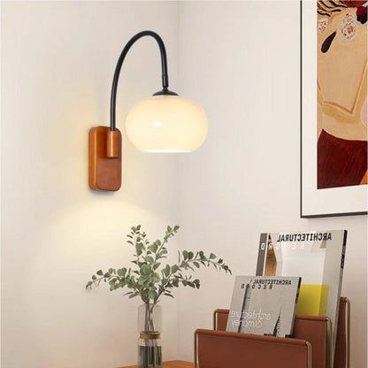 Wall lamp with an adjustable angle