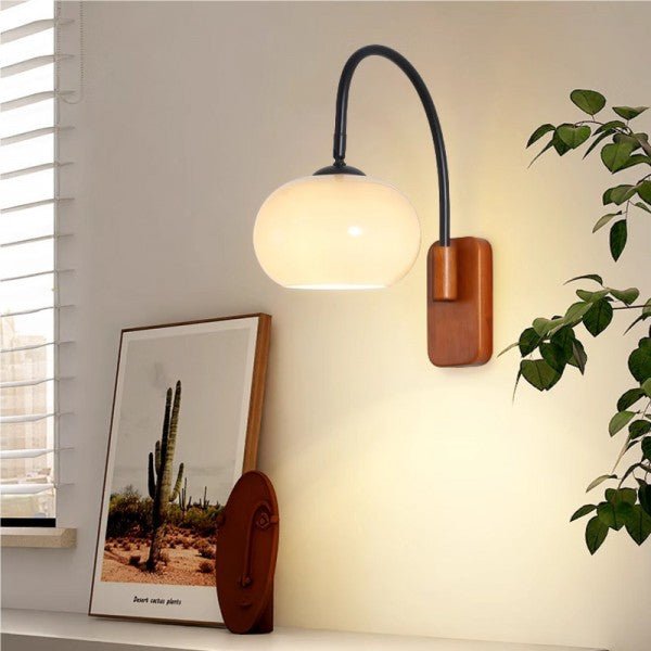 Wall lamp with an adjustable angle