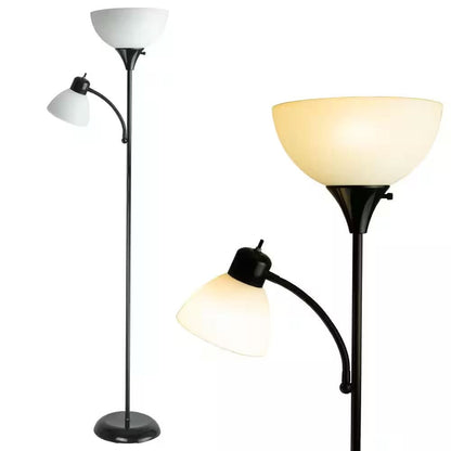 Stojací lampa s mléčným stínidlem