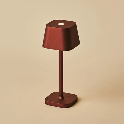 LED stolní lampa s nabíjením přes USB-C