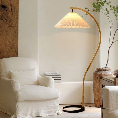 Stojací lampa s bukovým dřevem