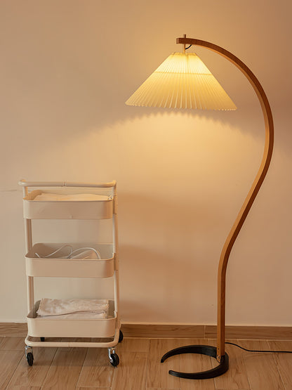 Stojací lampa s bukovým dřevem