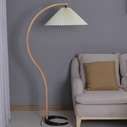 Stojací lampa s bukovým dřevem