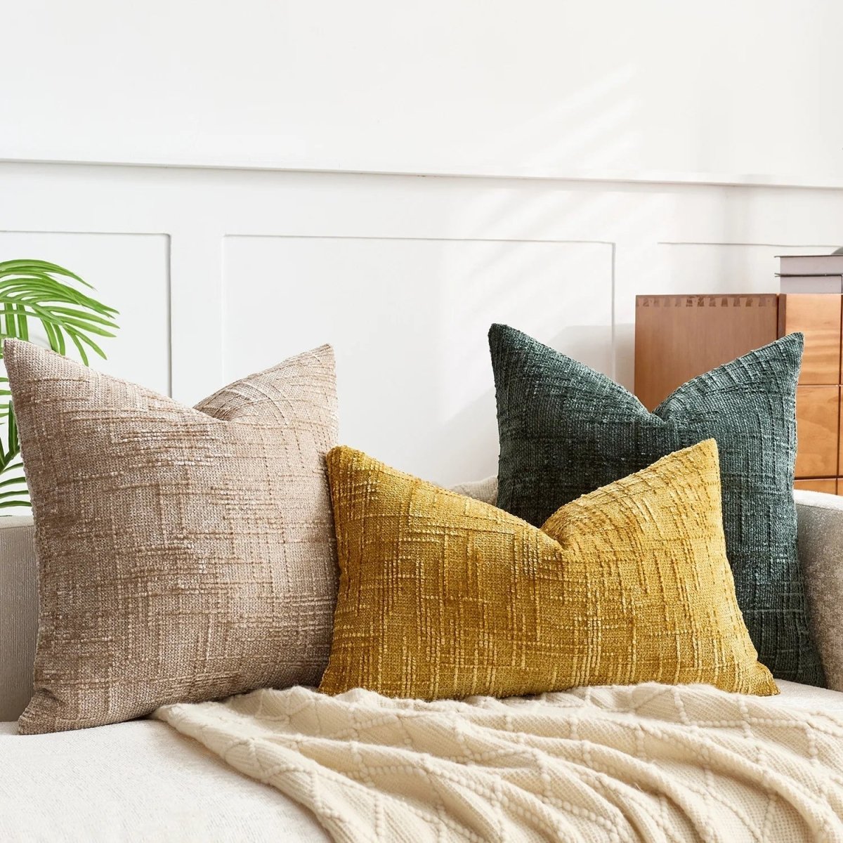 Chenille pillowcase with a bamboo pattern