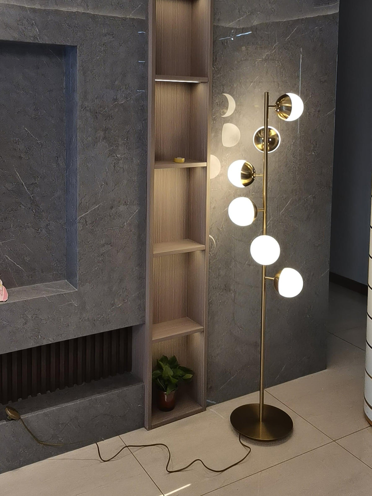 Lampadaire à plusieurs abat-jour en verre