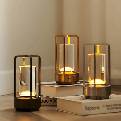 Stolní lampa s nastavitelným jasem