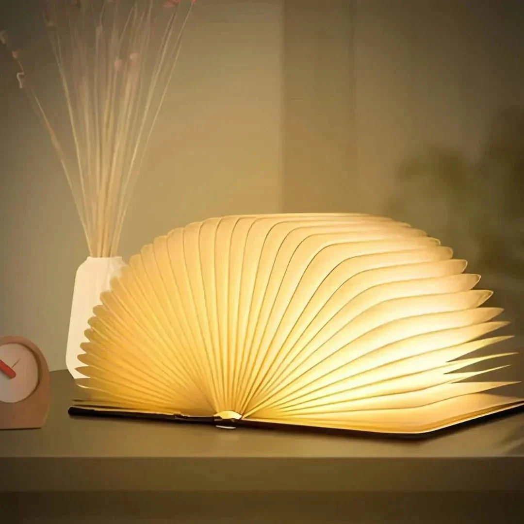 LED lampička ve tvaru knihy