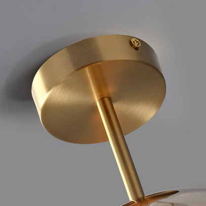Stropní lampa ze skleněné koule