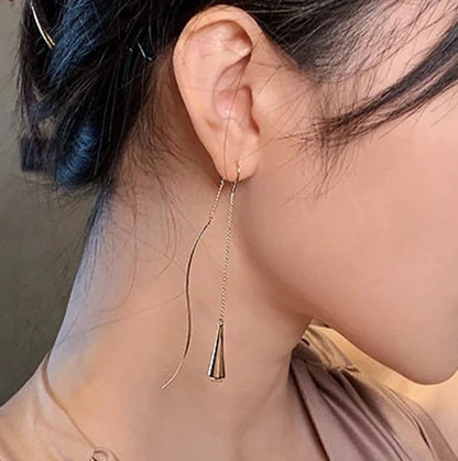 Boucles d’oreilles dorées en forme de goutte