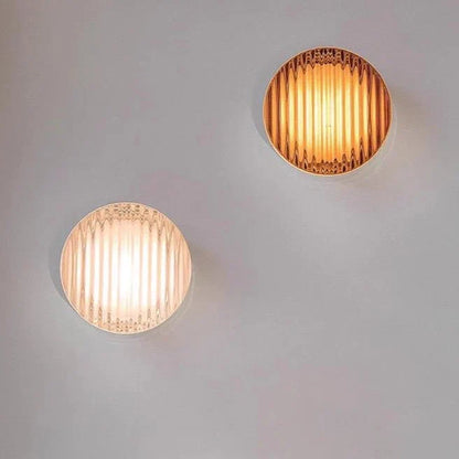 Nástěnná LED lampa s matným difuzorem
