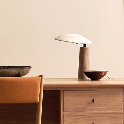 Lampe de table en bois