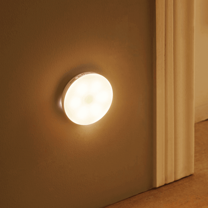 Lampka LED z czujnikiem ruchu