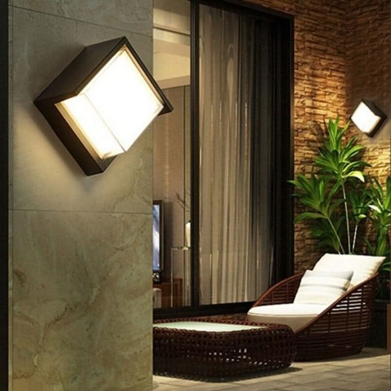 Nástěnná LED lampa IP65 s teplým světlem