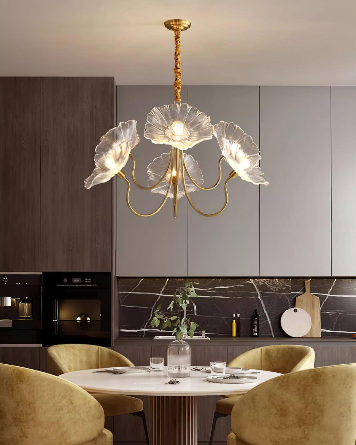 Chandelier with leaf-shaped shades