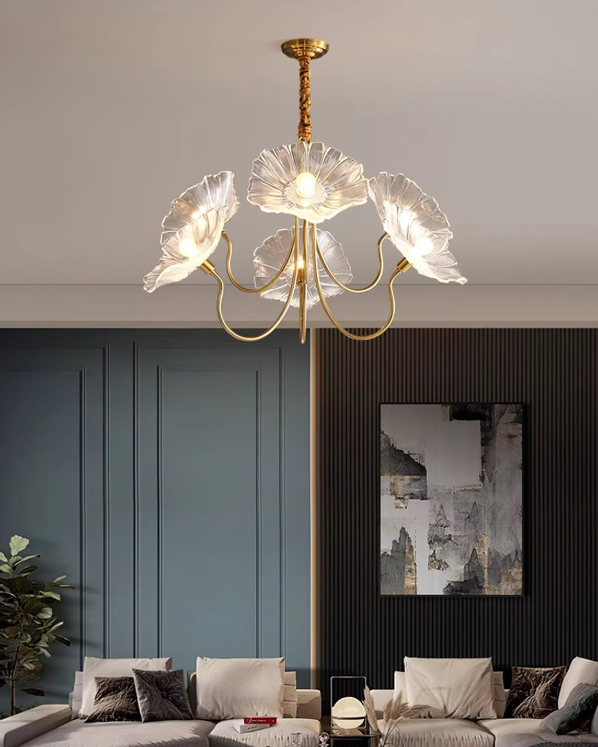 Chandelier with leaf-shaped shades