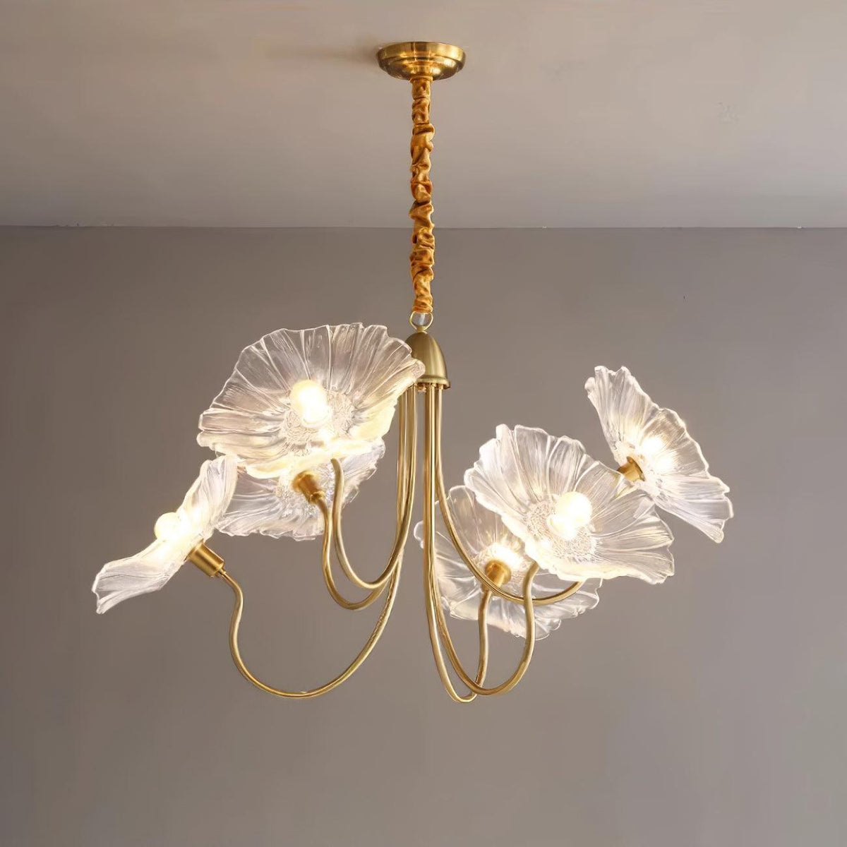 Chandelier with leaf-shaped shades