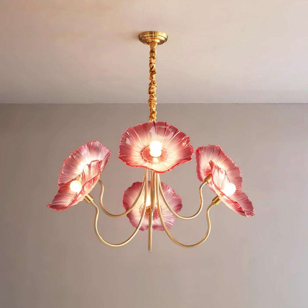 Chandelier with leaf-shaped shades
