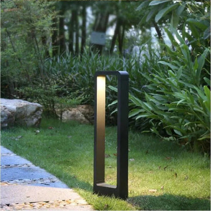 LED půdní lampa s kolíkem