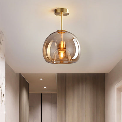 Stropní lampa ze skleněné koule