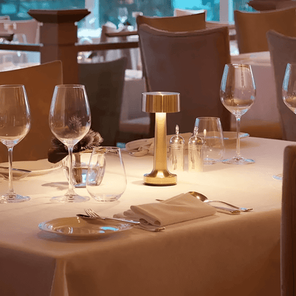 Lampe de table LED avec recharge Qi