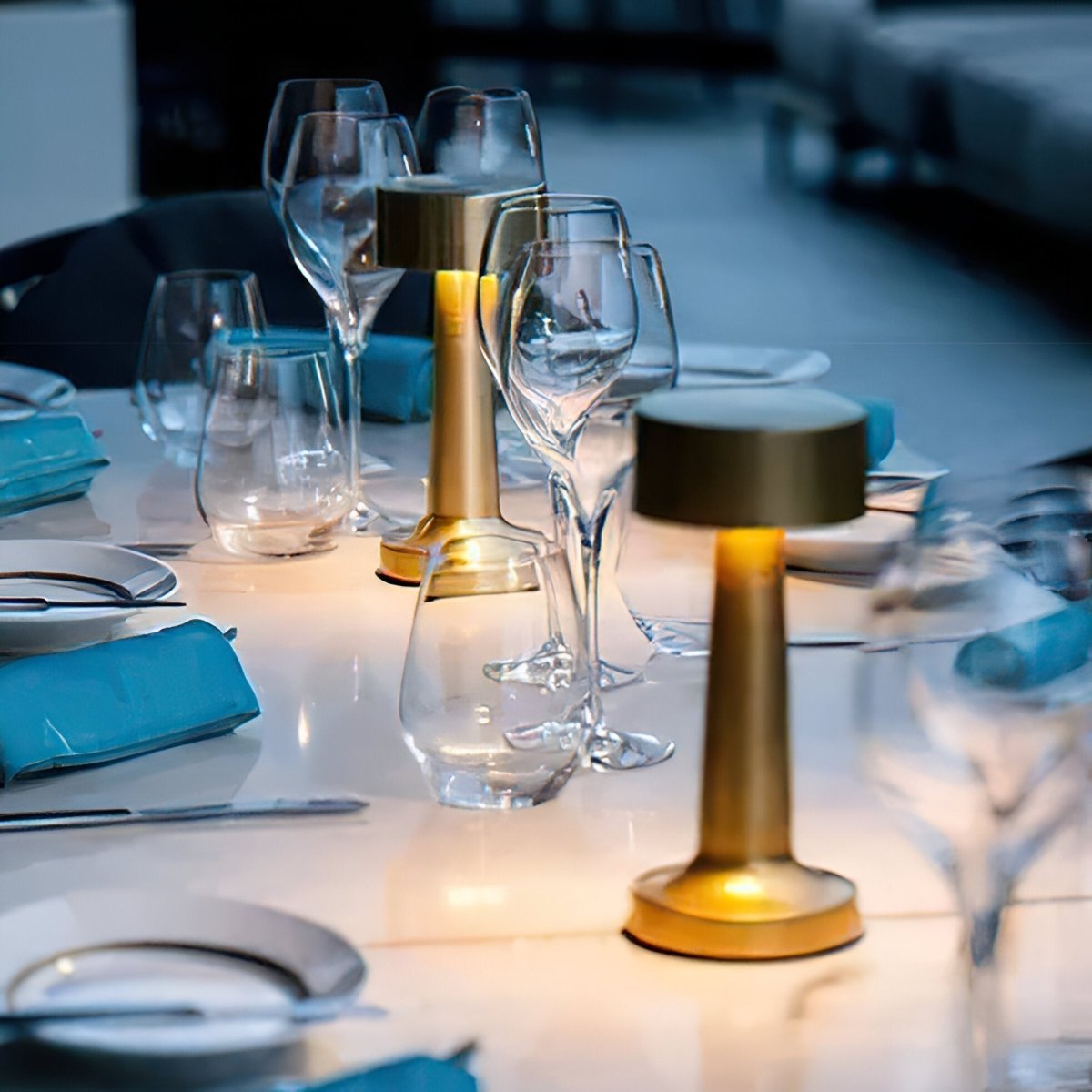 Lampe de table LED avec recharge Qi
