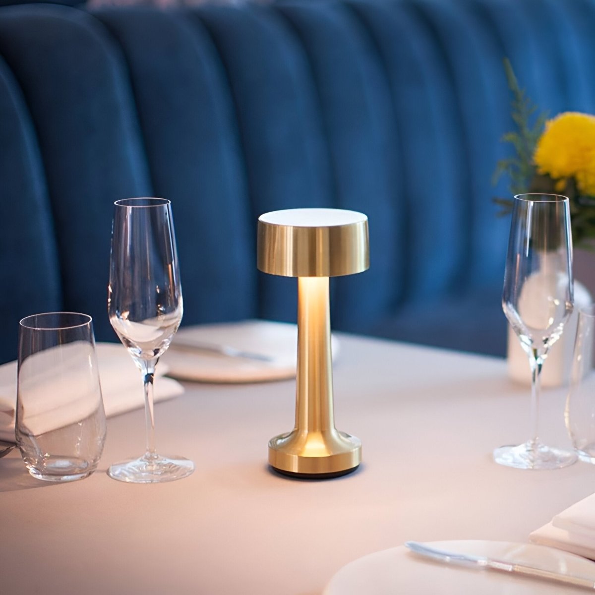 Lampe de table LED avec recharge Qi