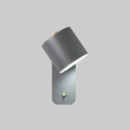 Lampa ścienna z wtyczką