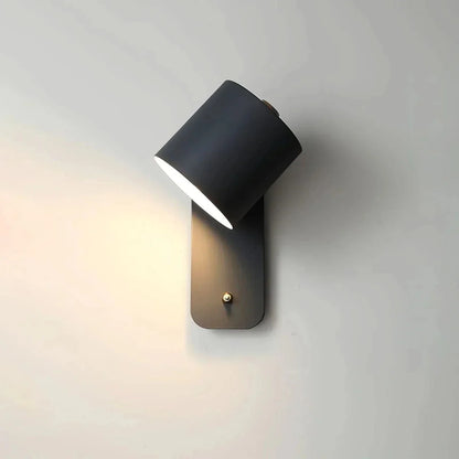 Lampa ścienna z wtyczką
